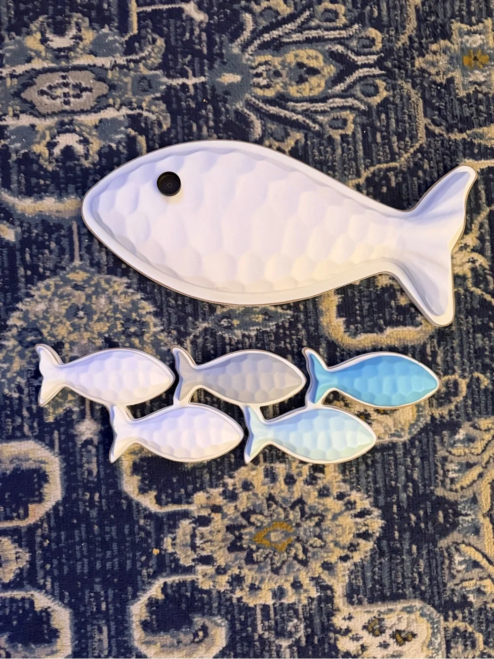 Coastal fish wall decor. NWT